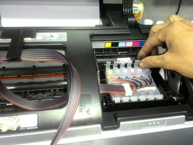 Việc bảo dưỡng máy in màu và máy in phun đòi hỏi những kỹ thuật khác nhau