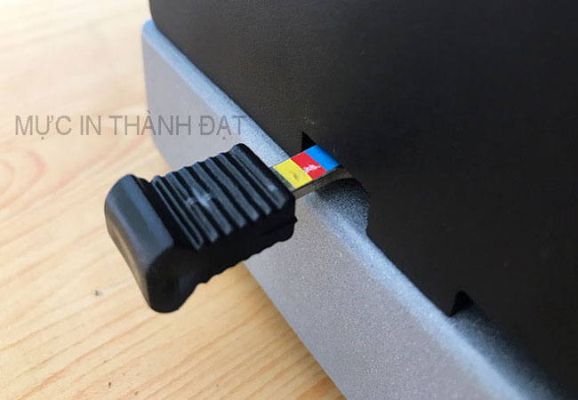 Thước canh chỉnh độ dày, mỏng của lề giấy